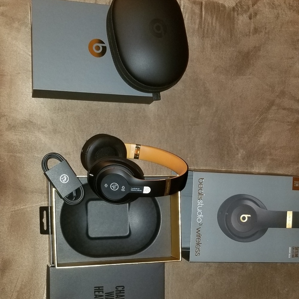 Brand new pair of beats studio threes